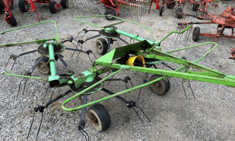 Obraceč sena , píce DEUTZ-FAHR KH 2.52 tažený