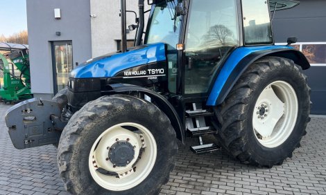 Traktor NEW HOLLAND TS 110 ZACHOVALÝ